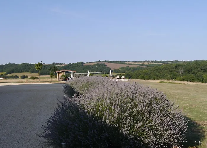 Bel-endroit Bed and Breakfast 4*