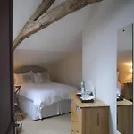 فندق مبيت وإفطار Bel-endroit 4*