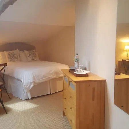 فندق مبيت وإفطار Bel-endroit 4*